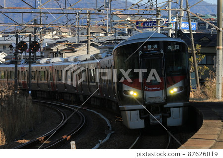 Sanyo Main Line Mukainada Station Series 227 87626019