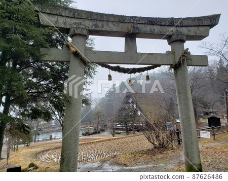 Old Torii Gate 87626486