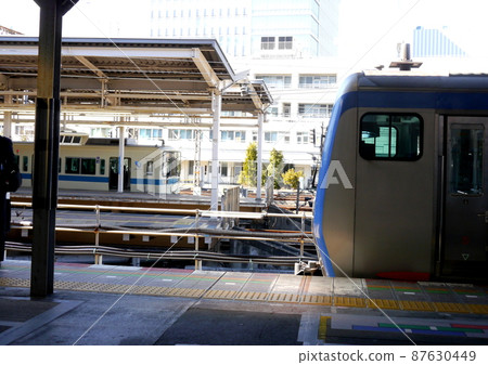 Ebina Station is a connecting station between Odakyu, Sotetsu and JR Sagami Line. Last year, the Odakyu Romance Car Museum opened. Ebina Station is a connecting station between Odakyu, Sotetsu and JR Sagami Line. Last year, the Odakyu Romance Car Museum opened. 87630449
