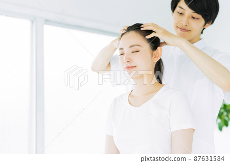 按摩全身按摩女病人 87631584