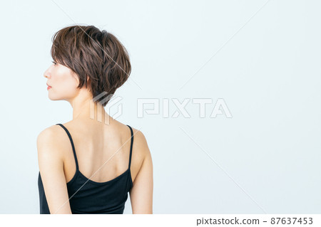 Middle-aged women's beauty 87637453