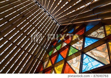 新西蘭基督城過渡大教堂,俗稱紙教堂的彩色玻璃 新西蘭基督城過渡大教堂,俗稱紙教堂的彩色玻璃 87640768