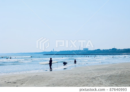 Oarai Sun Beach in early spring, Oarai Town, Ibaraki Prefecture 87640993