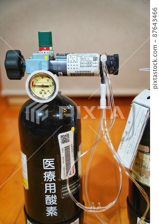 Home oxygen cylinders and masks for medical use Home oxygen cylinders and masks for medical use 87643466