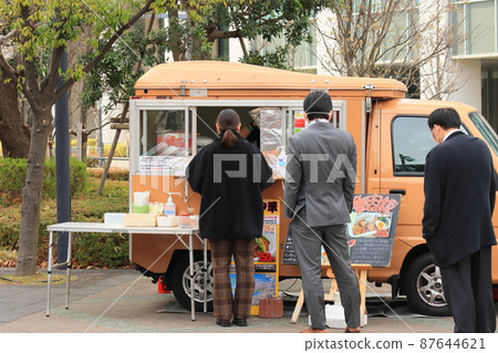 Popular kitchen car lunch procession 87644621