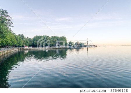 Sunrise view of lakeshore in Bregenz, Austria. 87646158