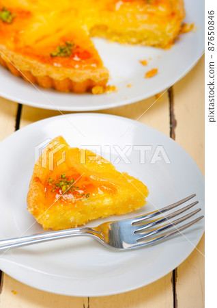 fresh pears pie dessert cake 87650846