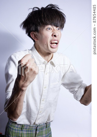 熱血老師 87654485
