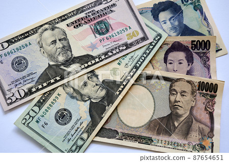 Japanese and US banknotes Japanese and US banknotes 87654651