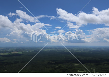 夏天的干線高原，從西別山望去的一望無際的地平線 87654784