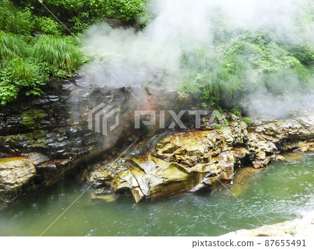Scenery around the Koyasukyo Great Fountain (Yuzawa City, Akita Prefecture) Scenery around the Koyasukyo Great Fountain (Yuzawa City, Akita Prefecture) 87655491