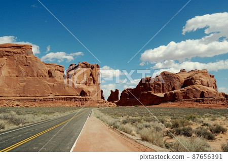 Spring America Grand Circle Drive 87656391