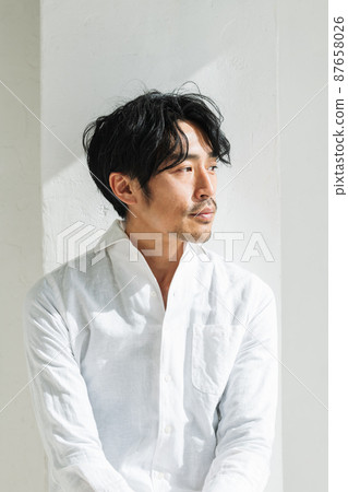中間人的肖像 中間人的肖像 87658026
