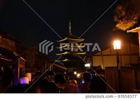 The last Higashiyama Hanatouro, Yasaka Tower 87658377