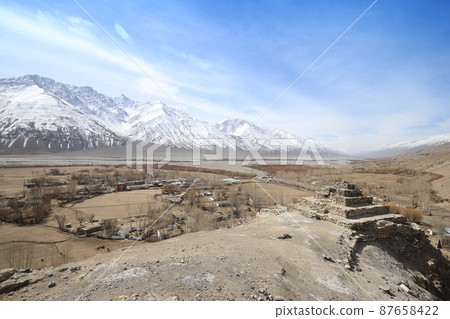 Van Ruins Stupa 87658422