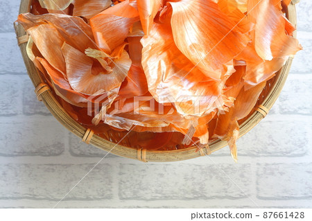 Onion peel 87661428