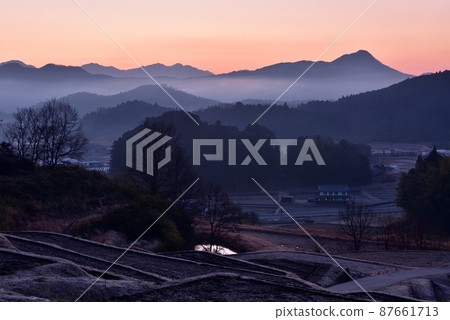 宇田安田的早晨 87661713