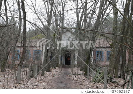 切爾諾貝利幼兒園 87662127