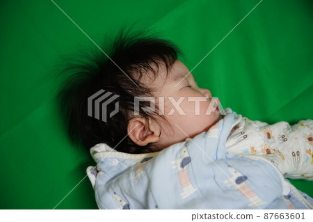 Toddler, sleep 87663601
