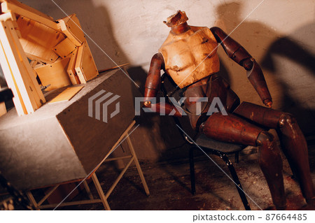 Artisan craftsman and human dummy mannequin sculpture framework at workshop studio 87664485