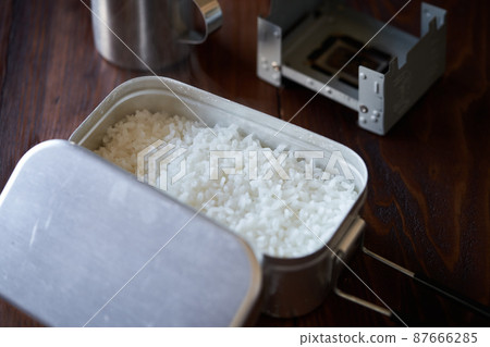 White rice cooked with Mestin 87666285