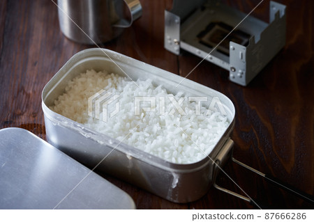 White rice cooked with Mestin 87666286