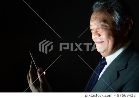 Business male smartphone ingenuity Business male smartphone ingenuity 87669428