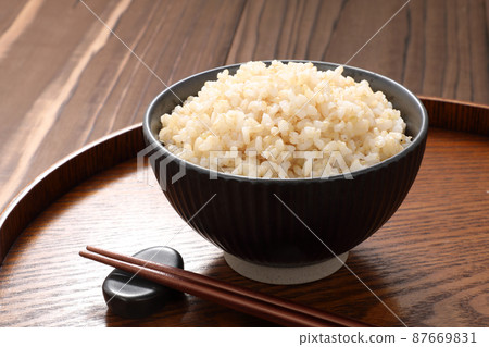　Brown rice rice 87669831