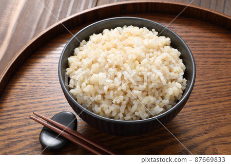 　Brown rice rice 87669833