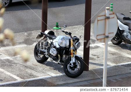 Parked motorcycle 87671454