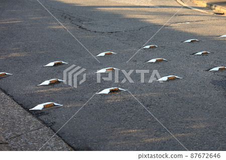 Cat's eye (road tack) image 87672646