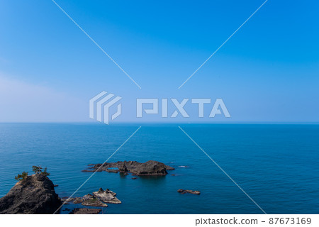 海洋、岩石和海岸的形象（照片：新潟縣柏崎市） 87673169