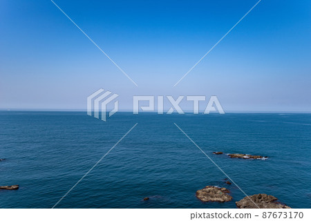 海洋、岩石和海岸的形象(照片:新潟縣柏崎市) 海洋、岩石和海岸的形象(照片:新潟縣柏崎市) 87673170