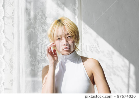 不化妝的女性肖像 不化妝的女性肖像 87674020