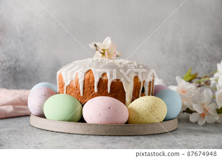 Easter orthodox cake decorated eggs and spring blossom flowers. Christian custom. 87674948