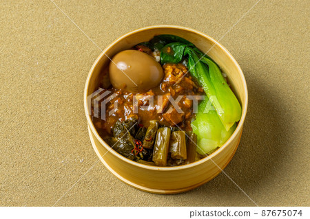 蟹肉米飯Rurohan台灣菜剁碎的豬肉飯 蟹肉米飯Rurohan台灣菜剁碎的豬肉飯 87675074