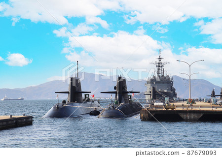 Kure City, Hiroshima Prefecture "Array Karasukojima" 87679093