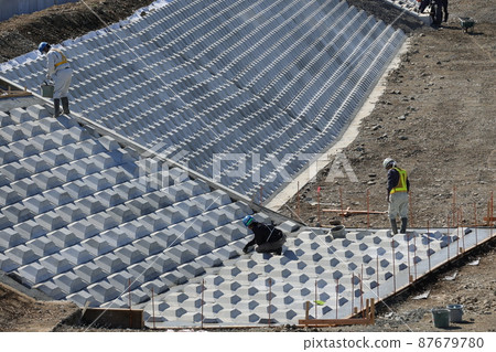 淺川河床築堤施工 淺川河床築堤施工 87679780