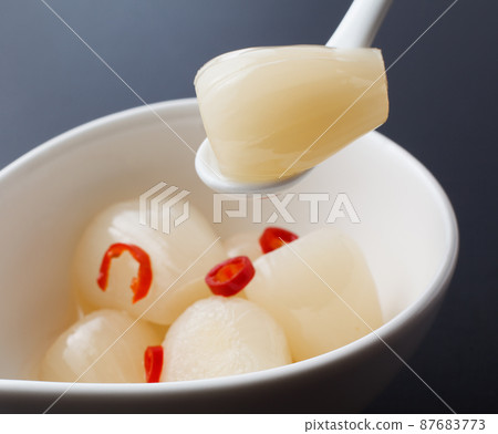 Sweet scallions 87683773