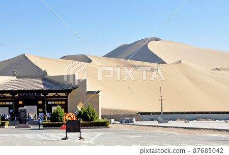 Silk Road China Dunhuang Mingsha Mountain Silk Road China Dunhuang Mingsha Mountain 87685042