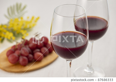 Assorted wine and cheese Assorted wine and cheese 87686333