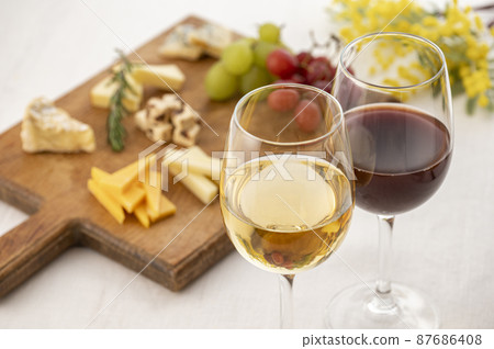 Assorted wine and cheese, fruits and nuts 87686408