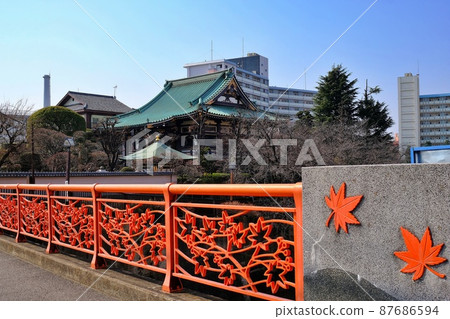 Momijibashi and Kongoji Temple over the Shakujii River in Kita-ku, Tokyo, Momijibashi and Kongoji Temple over the Shakujii River in Kita-ku, Tokyo, 87686594