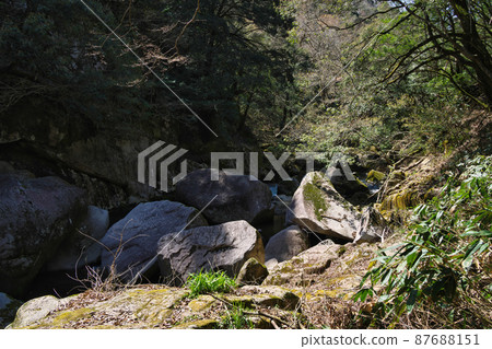 《Shimane Prefecture》 Prefectural Natural Park Demon Tongue Earthquake Scenery [April] 87688151