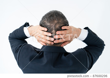 擔心後腦勺的商人 87688206