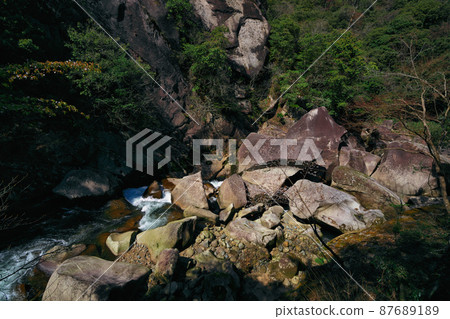 《Shimane Prefecture》 Prefectural Natural Park Demon Tongue Earthquake Scenery [April] 87689189