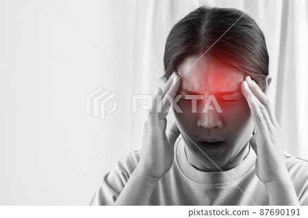 Headaches can have an underlying cause, such as insufficient sleep, incorrect eyeglasses, stress, hearing loud noises. 87690191
