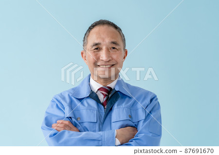 穿著工作服的男性肖像 87691670