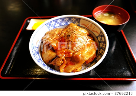 碗豬肉 碗豬肉 87692213