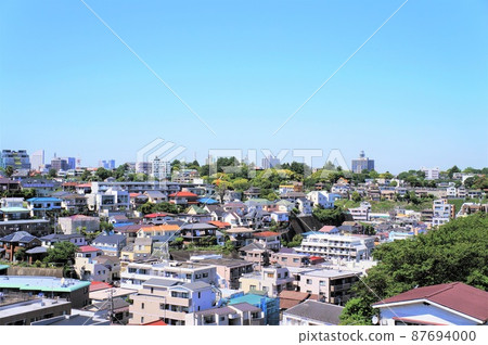 Cityscape on the outskirts of Yokohama 87694000